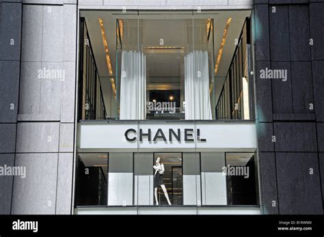 chanel manhattan.